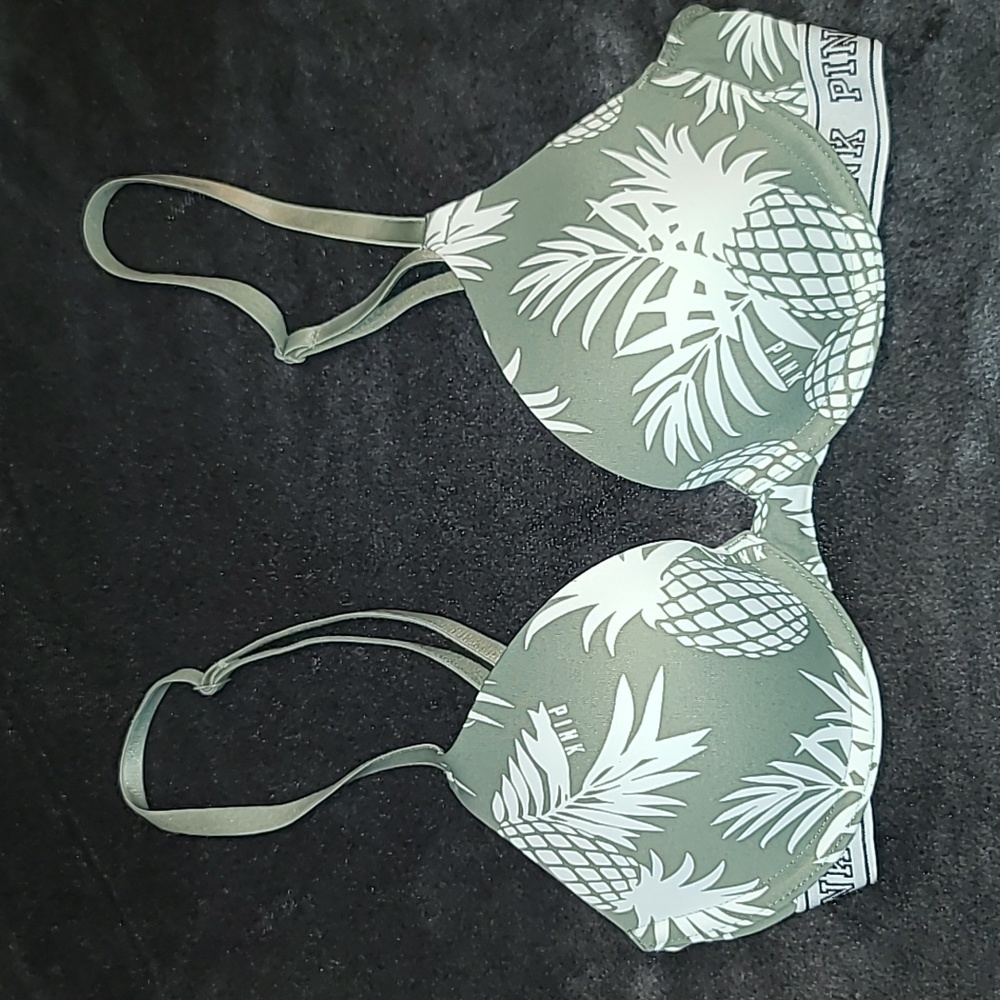 PINK Victoria's Secret Pineapple T-shirt bra 34A